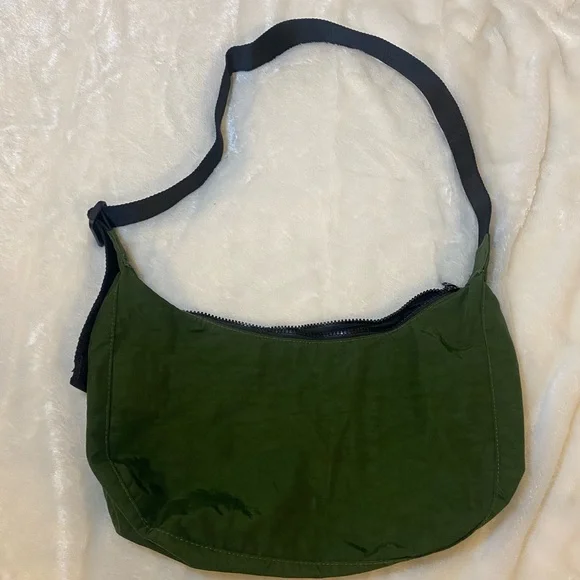 BAGGU Bay Laurel Medium Crescent Bag - Picture 2 of 15